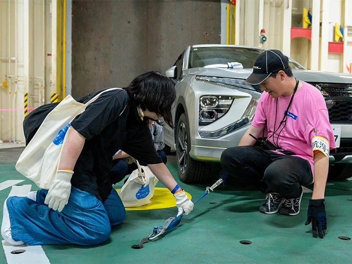 Lashing and loading experiences