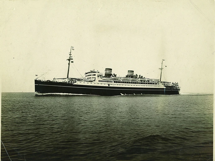  Length: 178.0 m, Gross tonnage: 16,947 tons   Speed: 20.71 knots, Completion date: September 15, 1929   Builder: Mitsubishi Shipbuilding Co., Ltd., Nagasaki Shipyard 