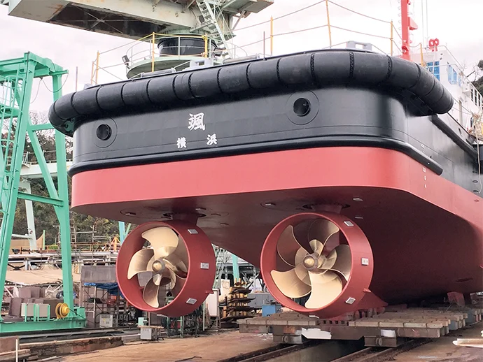 Enhanced maneuverability with 360-degree rotating azimuth thrusters 