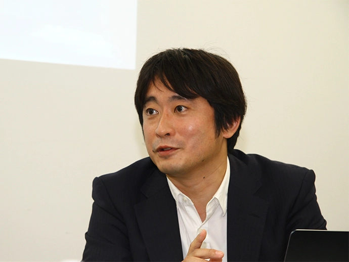 中央大学理工学部准教授の岩崎有紘先生