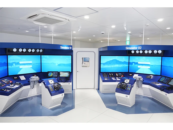 キッザニア福岡 日本郵船出展「船舶トレーニングセンター」 https://www.kidzania.jp/fukuoka/activity/vessel-training-center.html