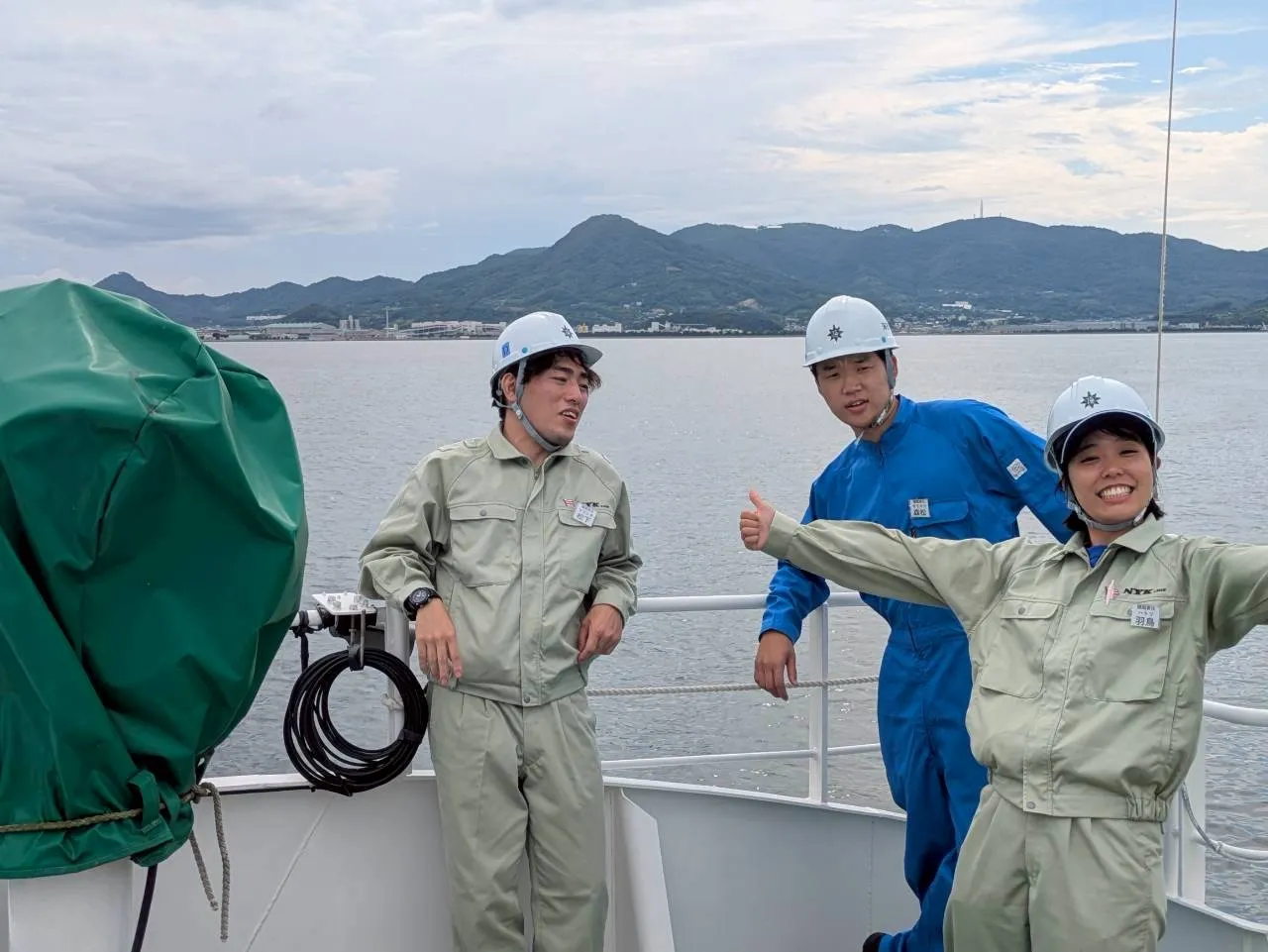 仲間でありライバルでもある海技大学校の同期（右端が羽鳥）