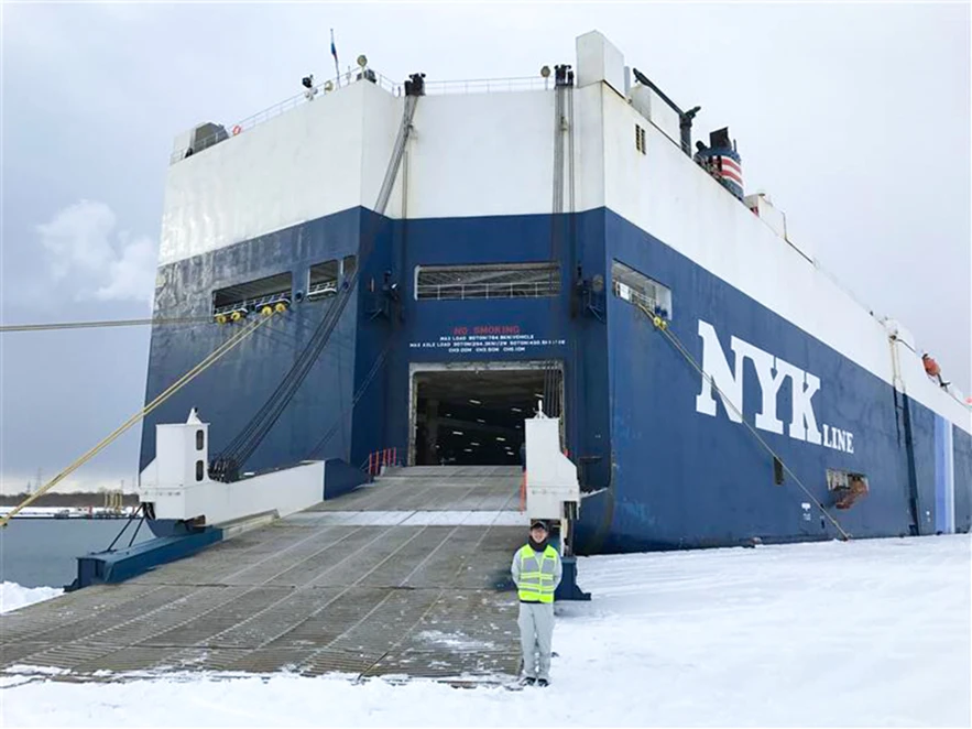 苫小牧港での訪船（自動車船グループ勤務時）