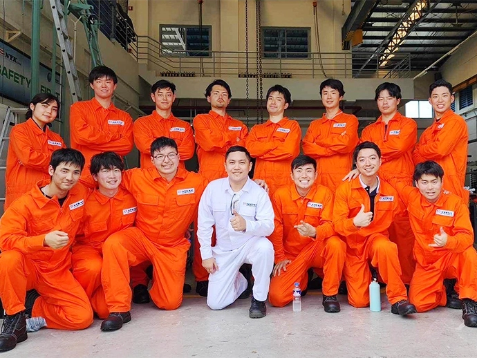 それぞれのバックグラウンドを活かし、真の海技力を育む | BVTL