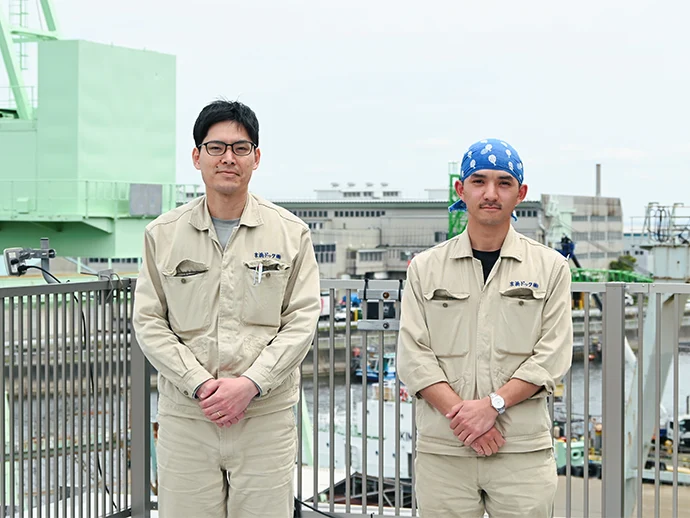 京浜ドック株式会社 追浜工場　設計部設計課 係長　矢野太郎（左）竹田博文（右） 