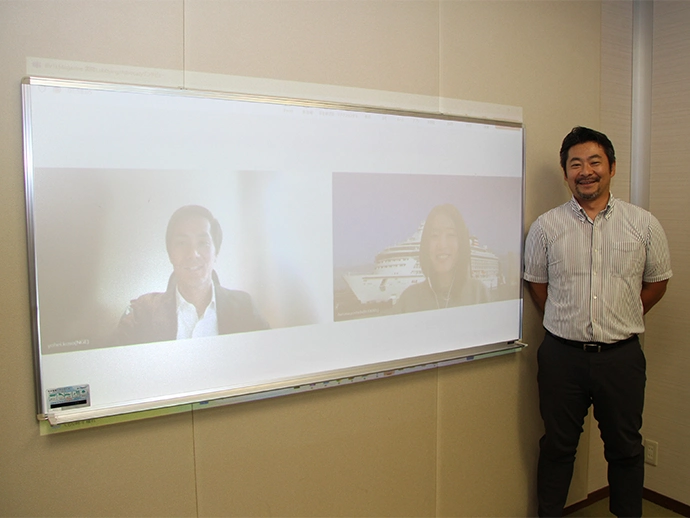 本店会議室にて。高曽や吉田は現地から参加。